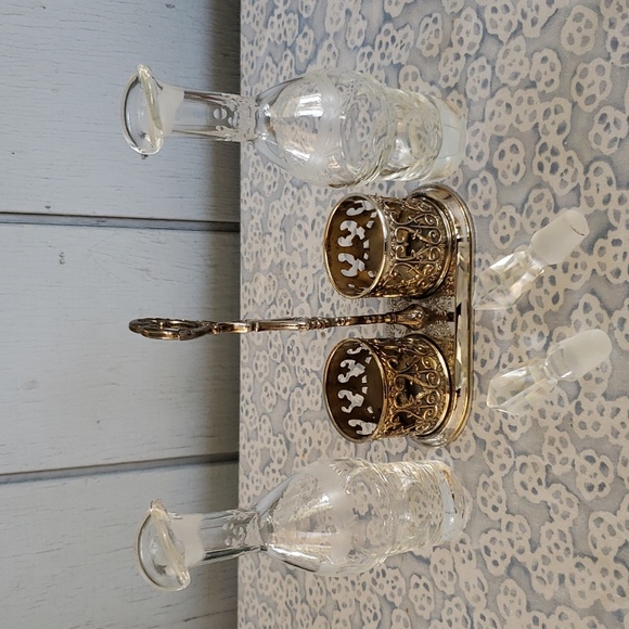 Vintage Oil and Vinegar Set with Caddy - Picture 4 of 17